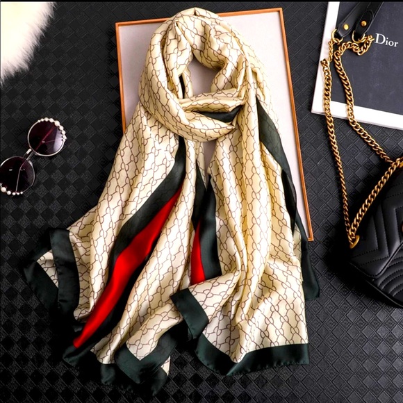 Scarf - Picture 1 of 3